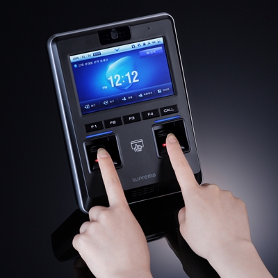 Máy chấm công nhận dạng khuôn mặt, vân tay và thẻ SUPREMA D-Station DSM-OC-1