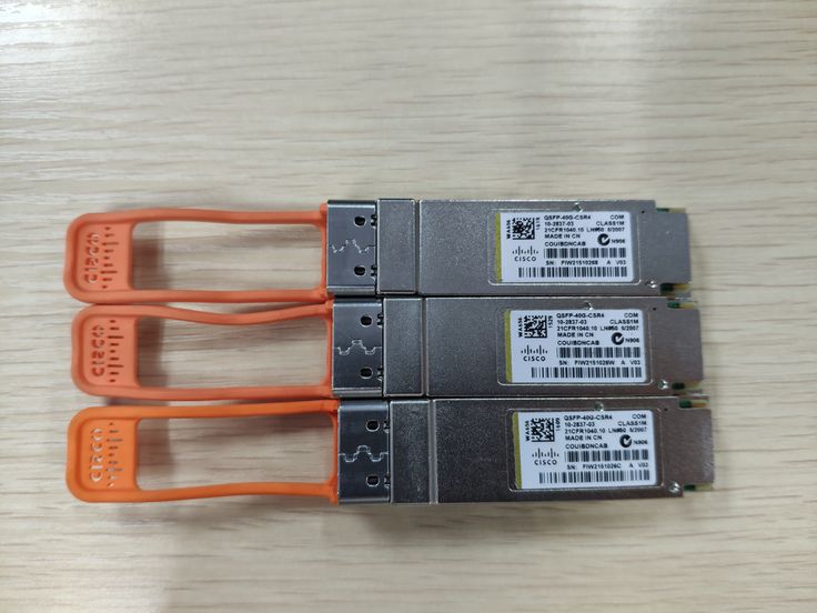 Module Cisco QSFP-40G-CSR4, 40Gbps MM 300m 850nm-1