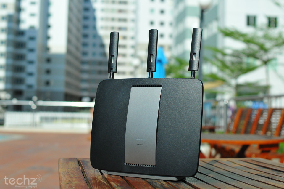 Đánh giá Linksys AC3200 Tri-Band WiFi Router (EA9200)