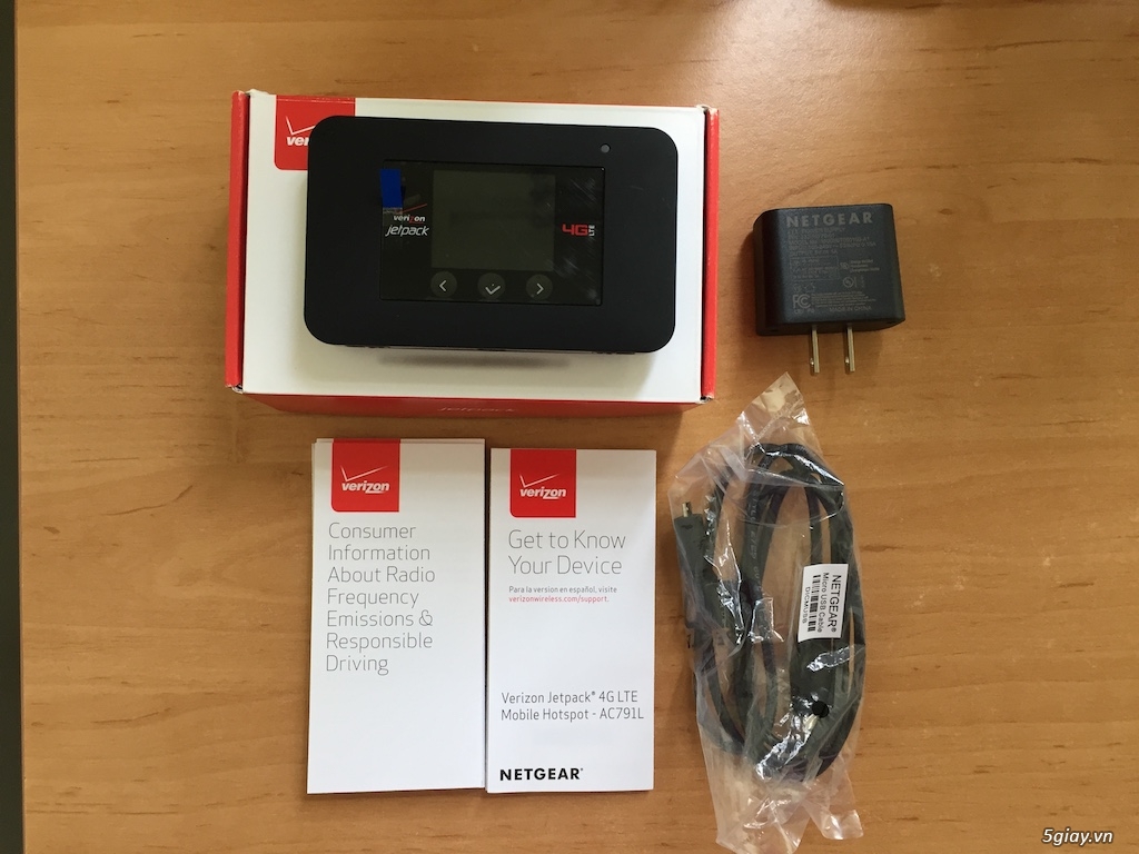 Netgear Aircard 791l 4G LTE Mobile Hotspot Mi-Fi JetPack