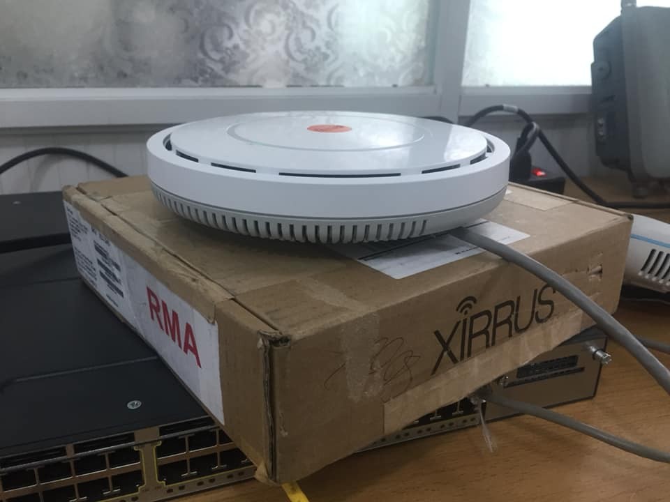 Thiết bị phát sóng wifi Xirrus XD2-240 Wi-Fi chuẩn AC Wave2 (MU-MIMO)-1